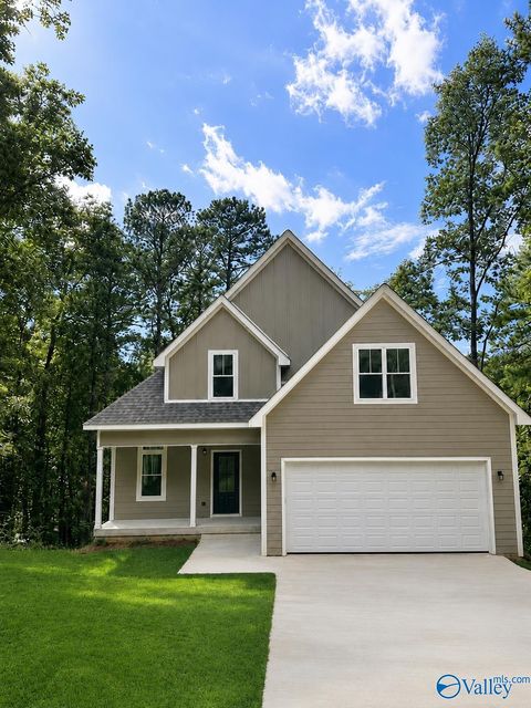Homes For Sale - 3606 Briarwood Lane<br/> Guntersville, AL 35976