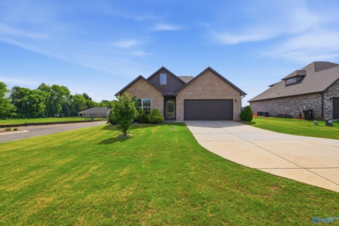 Homes For Sale - 401 Mccollum Road<br/> Madison County, Meridianville, AL 35759