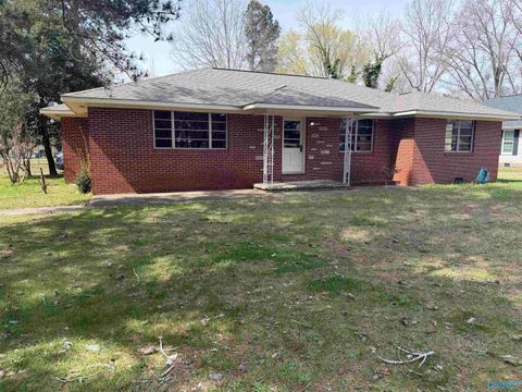 Photo of 900 Brown Street, Boaz, AL 35976 (MLS # 21912616)