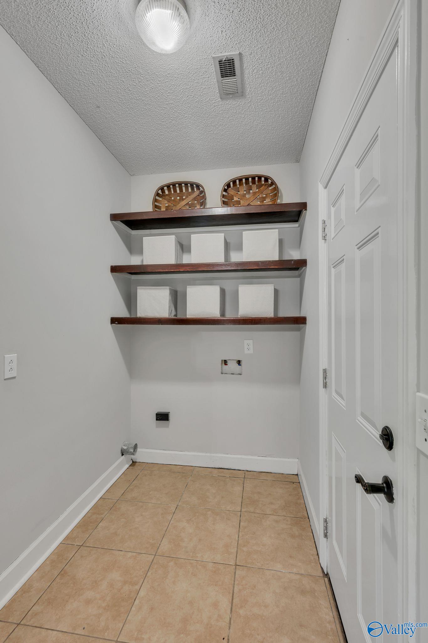 Harvest, Alabama 35749, United States, 4 Bedrooms Bedrooms, ,2 BathroomsBathrooms,Residential,Active,179811