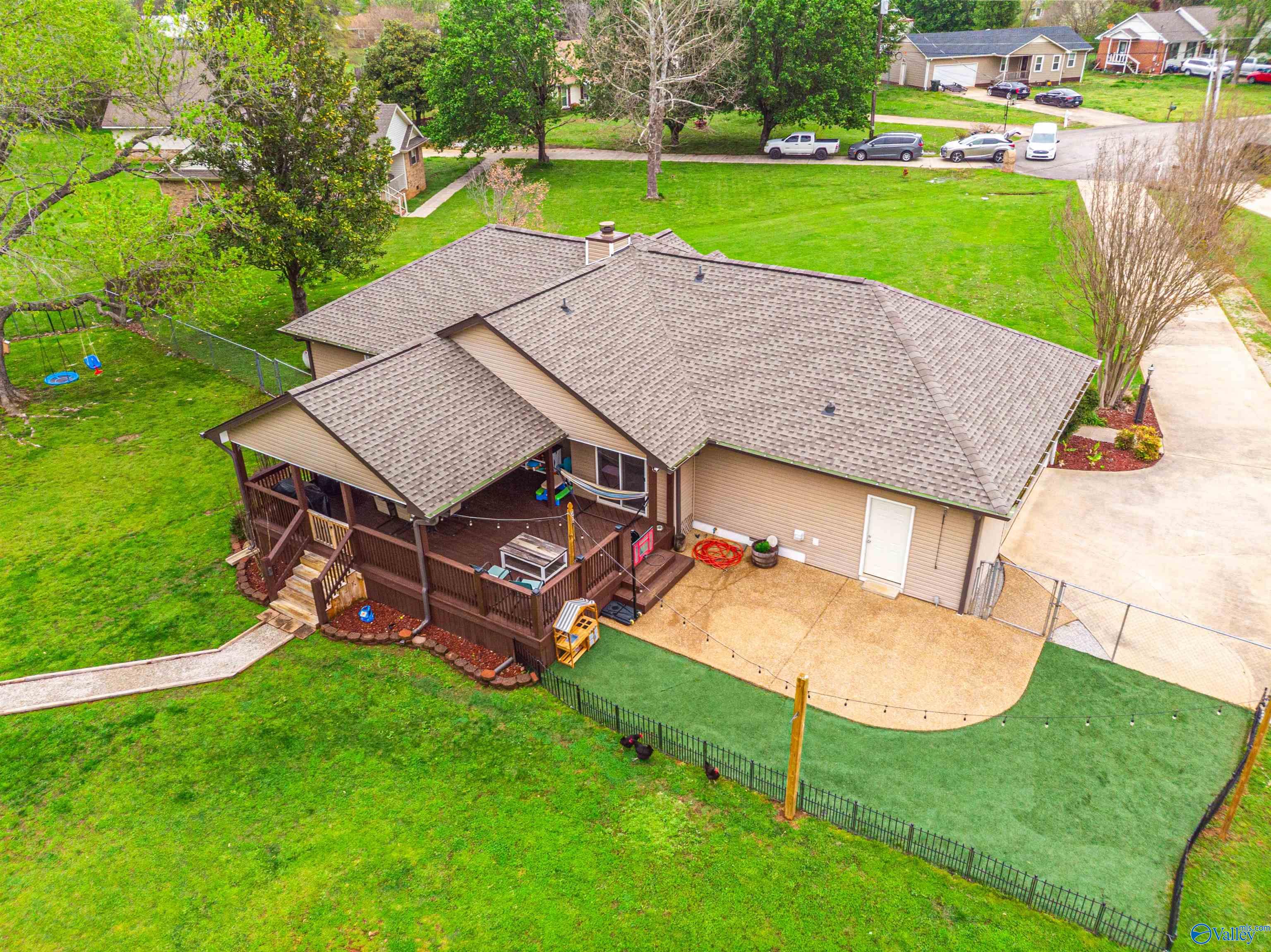 135 Brookview Drive, Hazel Green, Alabama image 4