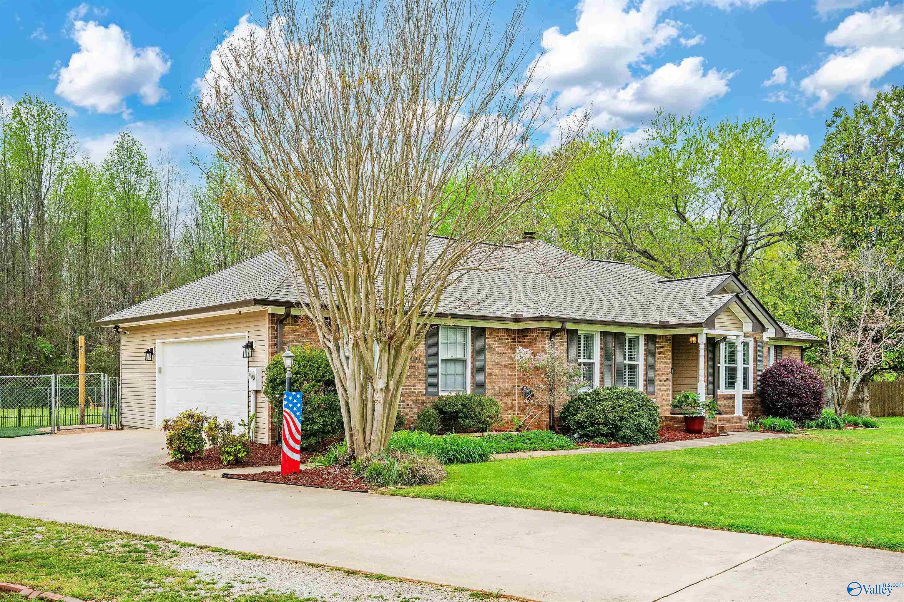 135 Brookview Drive, Hazel Green, Alabama image 5