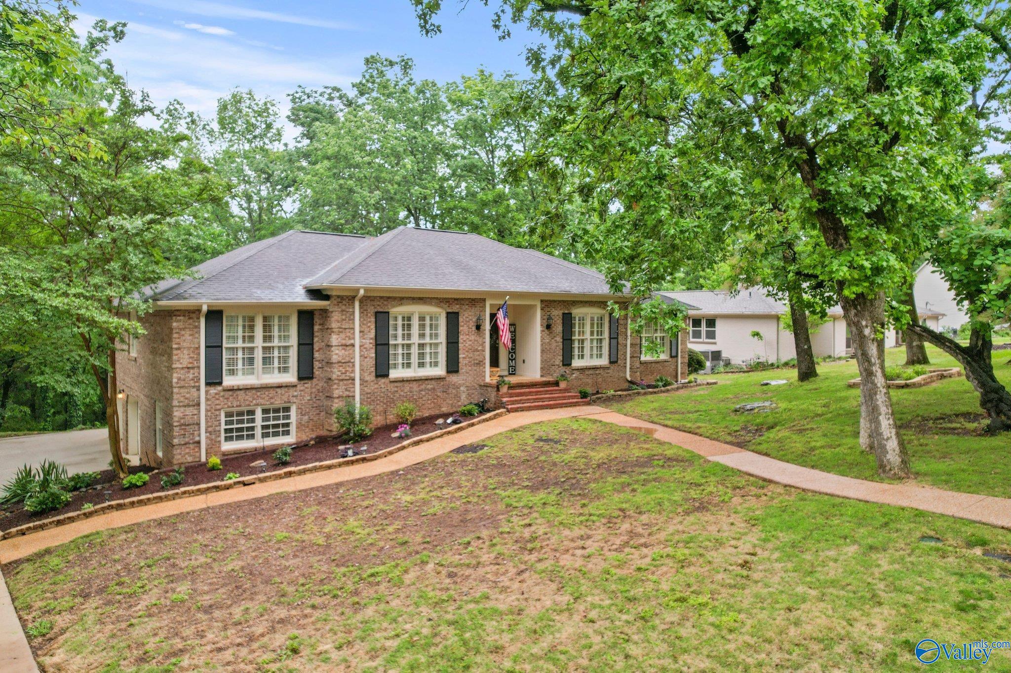 821 Baylor Drive, Huntsville, Alabama image 4