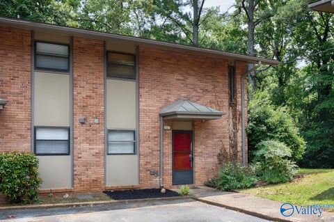 Condo For Sale - 2220 Colony Drive #2220<br/> Huntsville, AL 35802