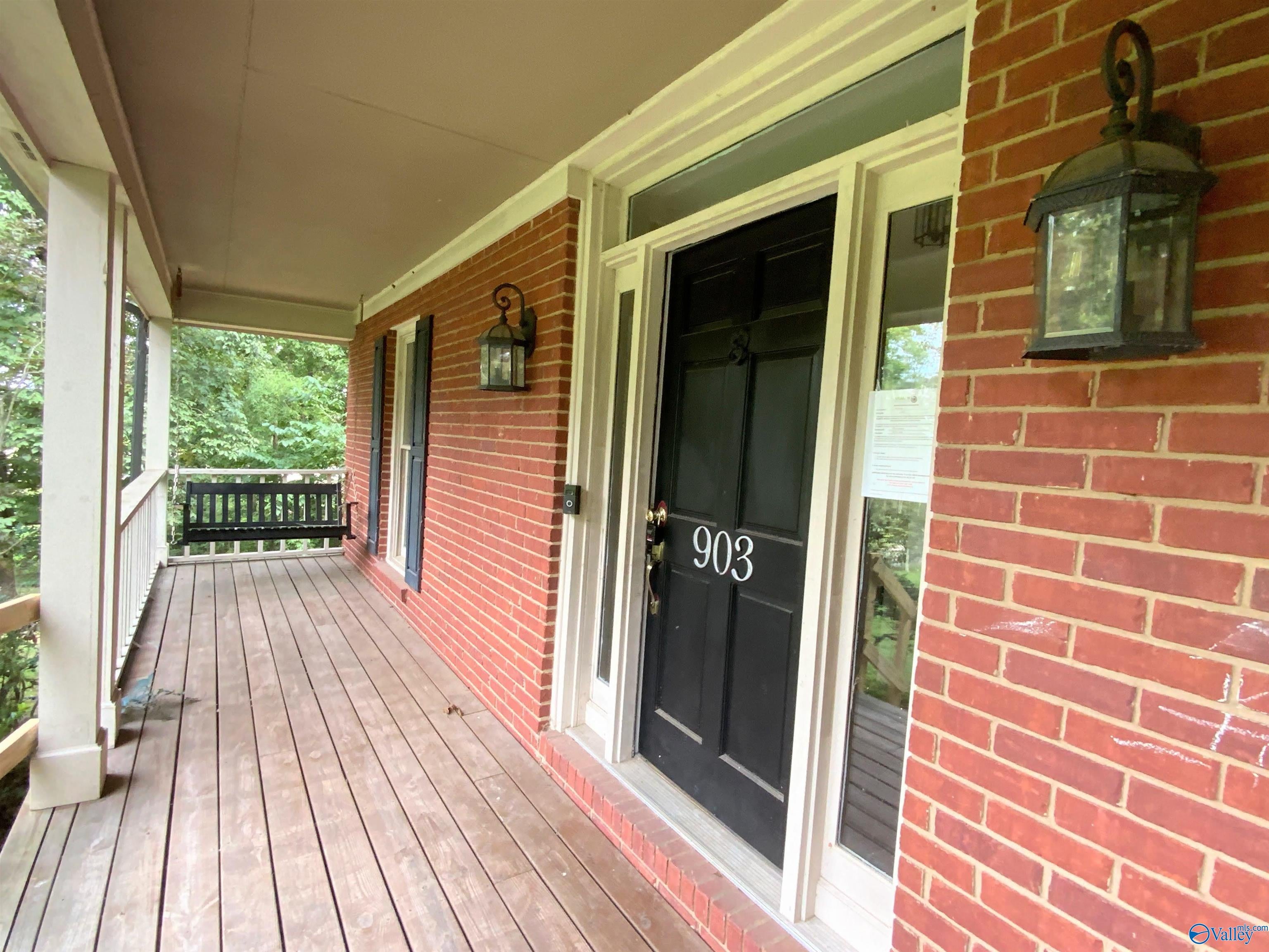 903 SW Jessie Drive