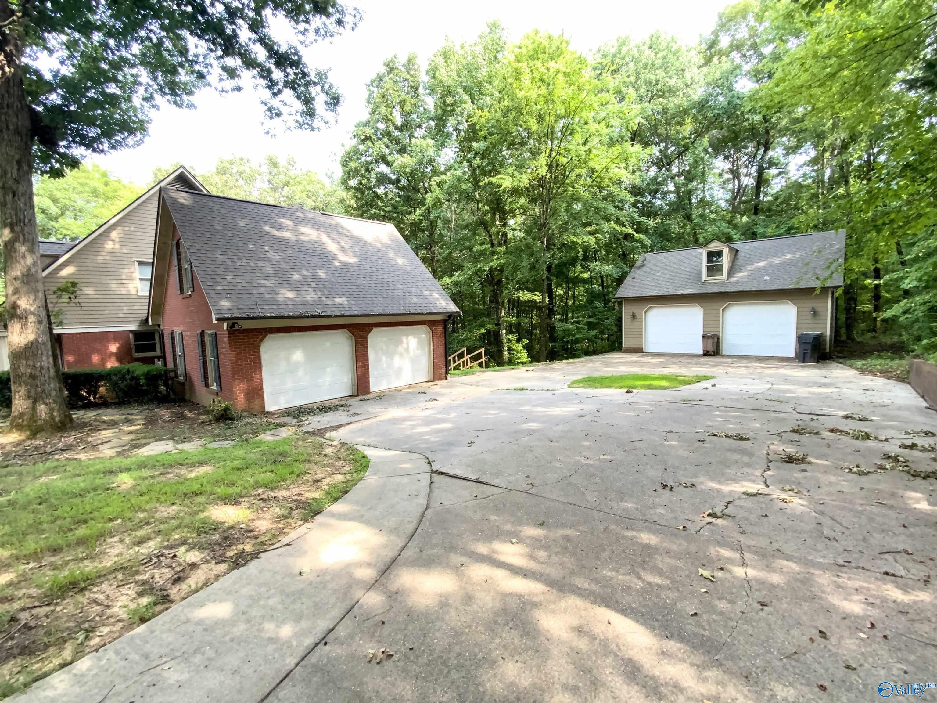 903 SW Jessie Drive