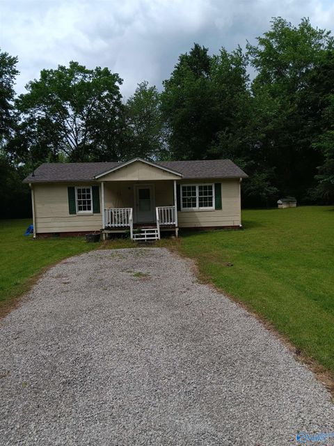 Homes For Sale - 181 Eliza Lane<br/> New Market, AL 35761