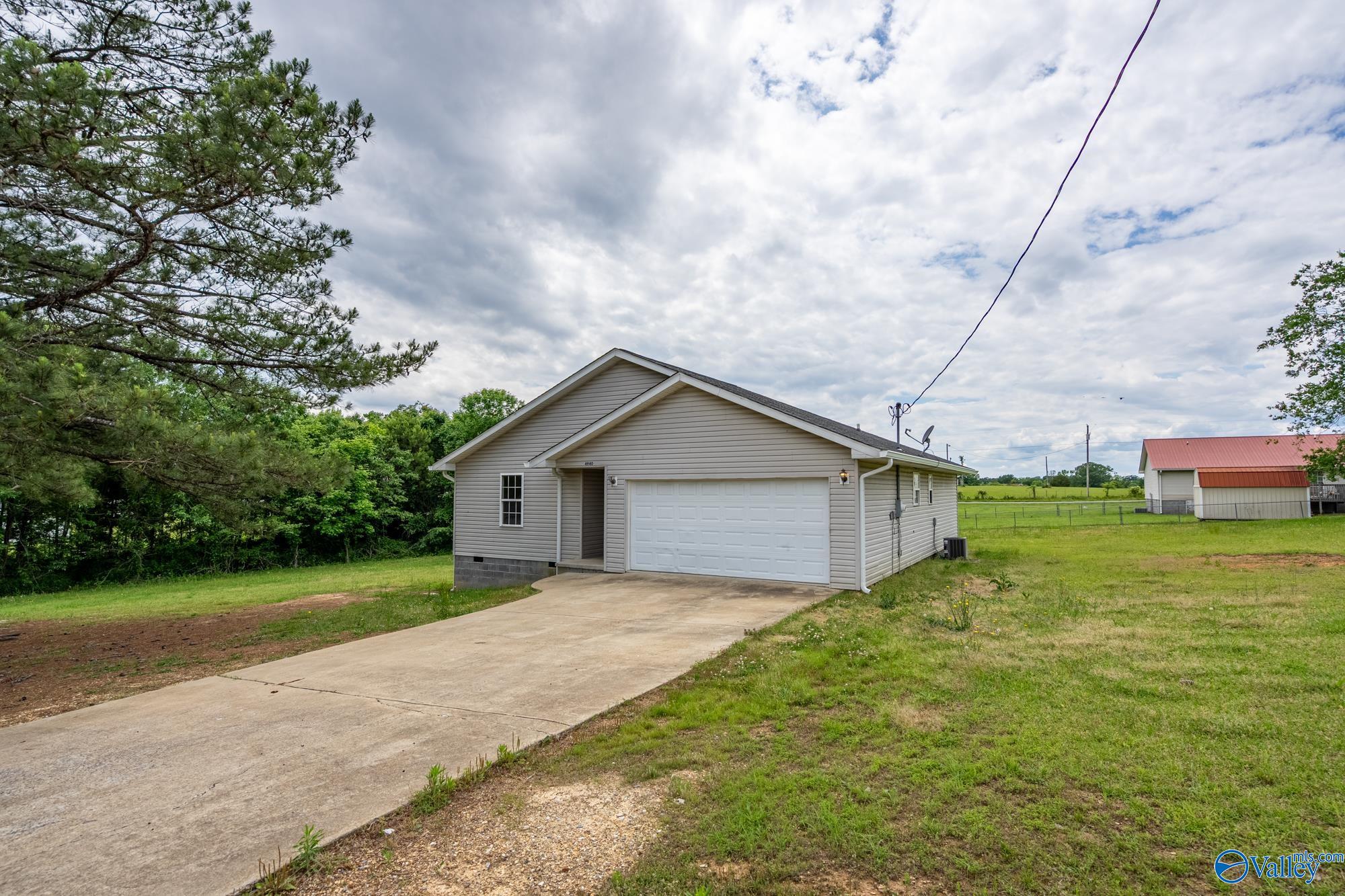 4940 Lakeplace Drive, Cedar Bluff, Alabama image 2