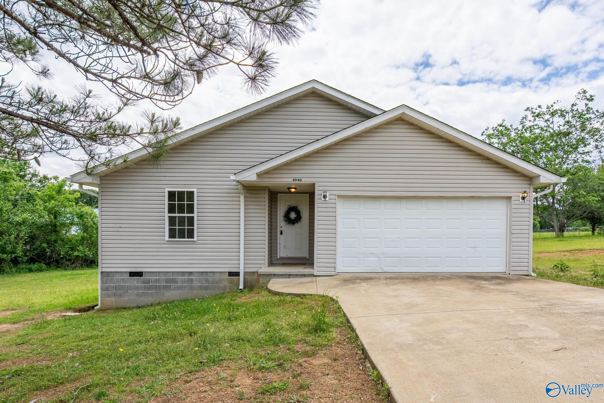 4940 Lakeplace Drive, Cedar Bluff, Alabama image 1