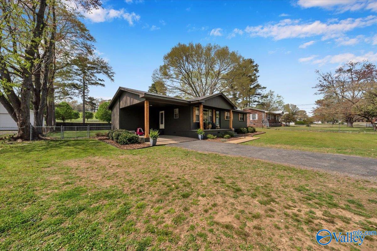 3812 Hopwood Avenue, Guntersville, Alabama image 9