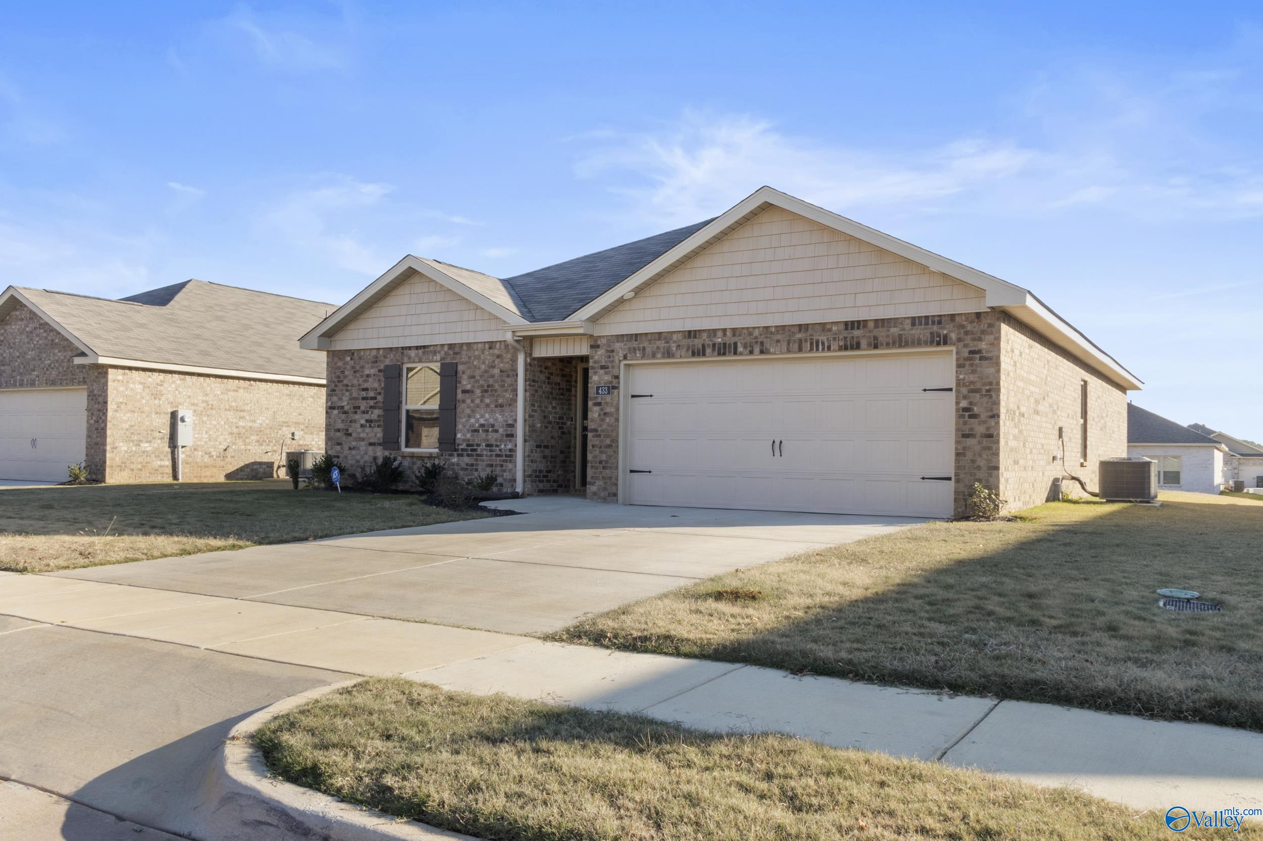 433 Jackson Point Circle, Huntsville, Alabama image 2