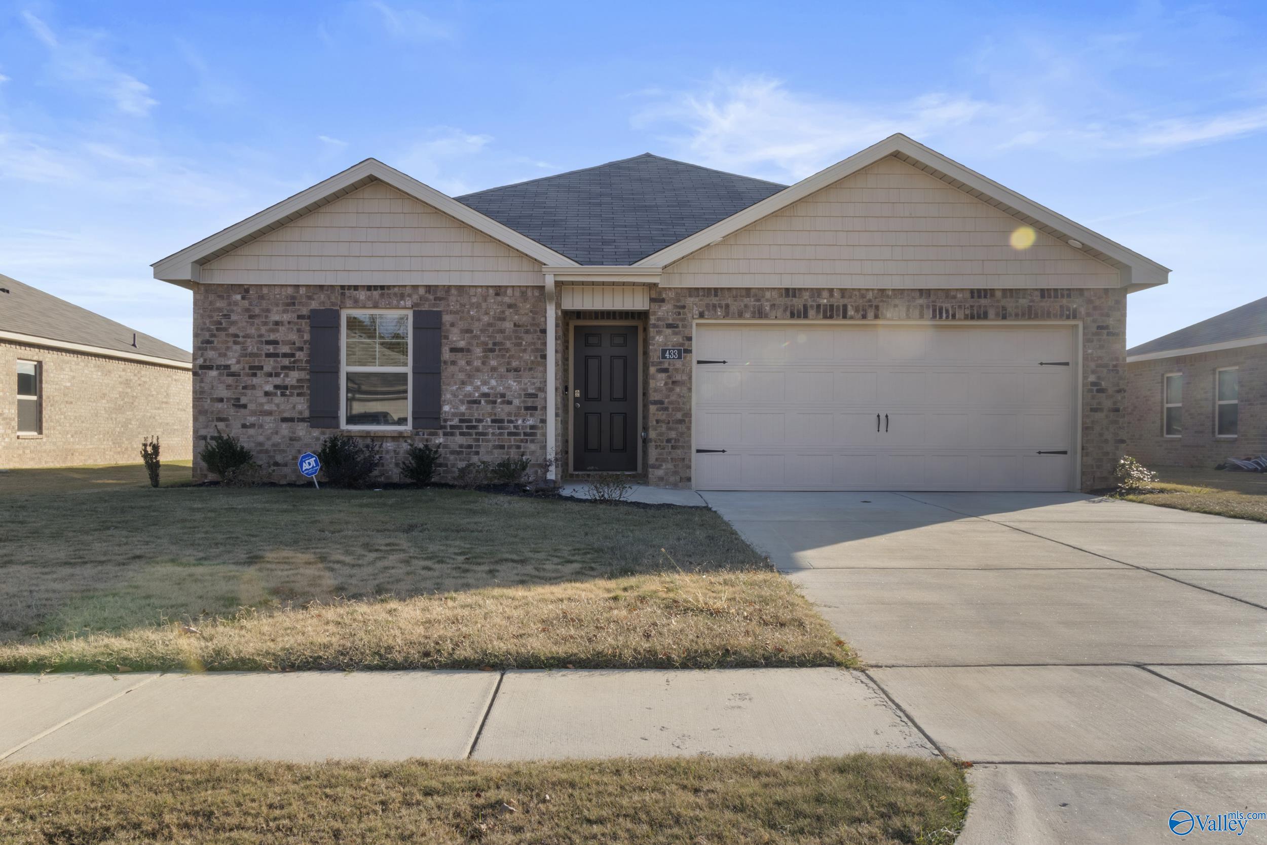 433 Jackson Point Circle, Huntsville, Alabama image 1