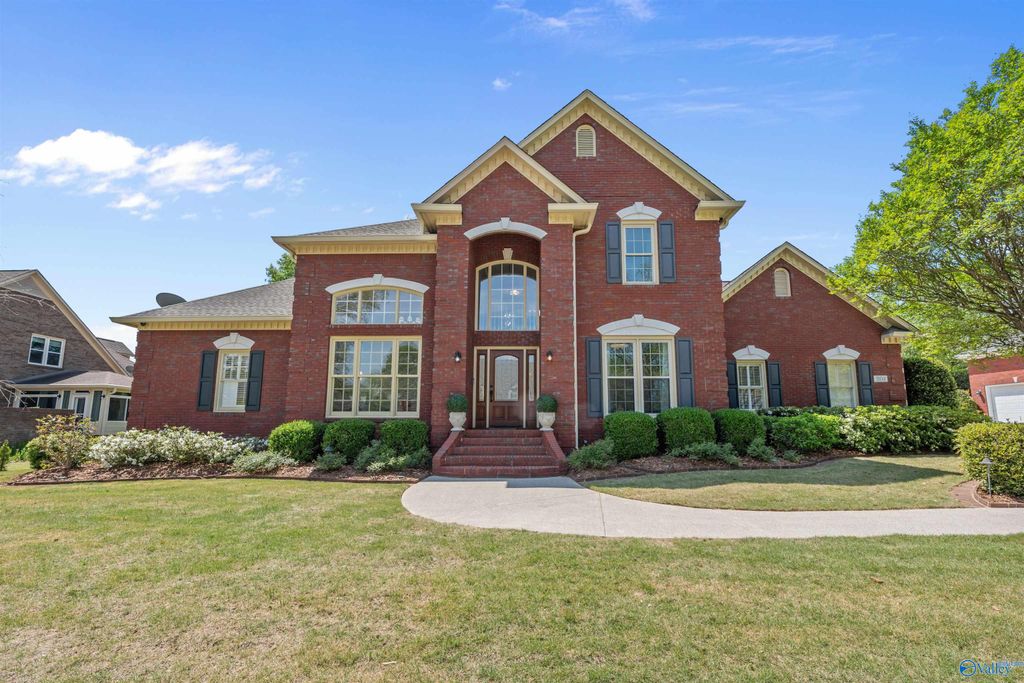 3104 Honors Row, Owens Cross Roads, AL 35763 | MLS 21914852