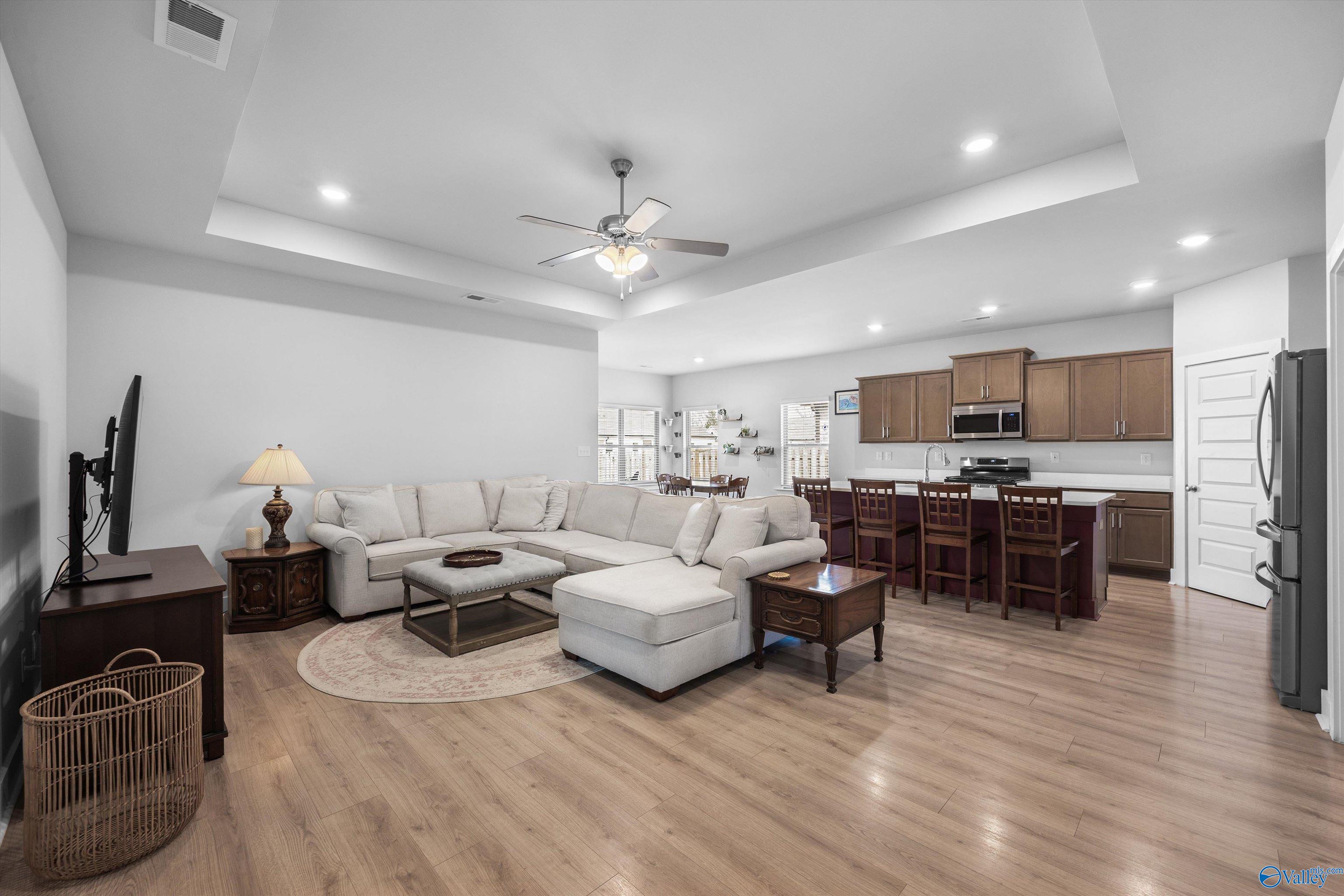 6026 Margie Collins Drive, Owens Cross Roads, Alabama image 3
