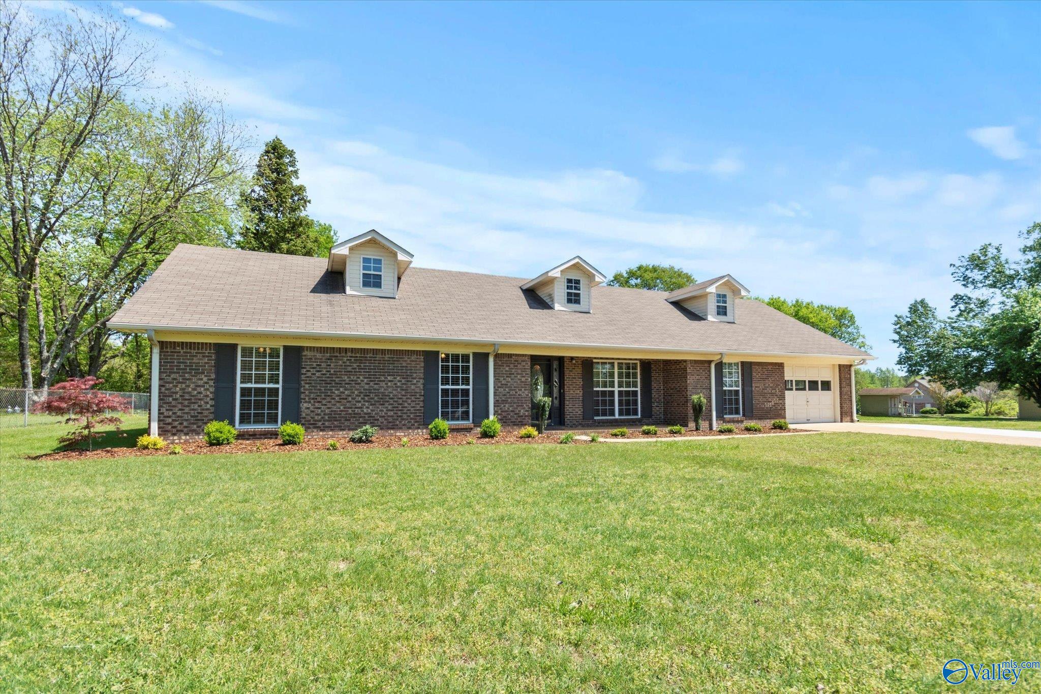 112 Ohara Dr, Albertville, Alabama image 2