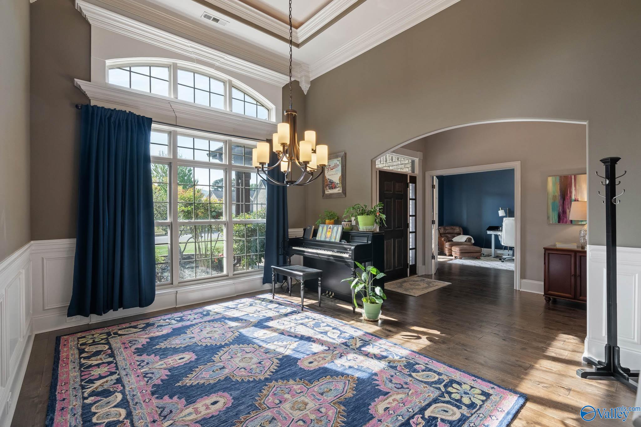 2715 Natures Trail SE