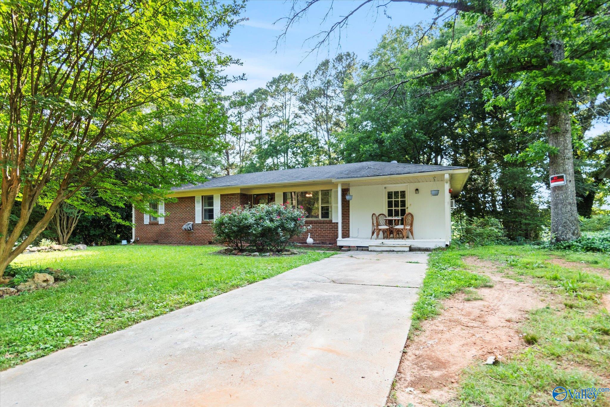 2603 Bonnie View Drive, Huntsville, Alabama image 3