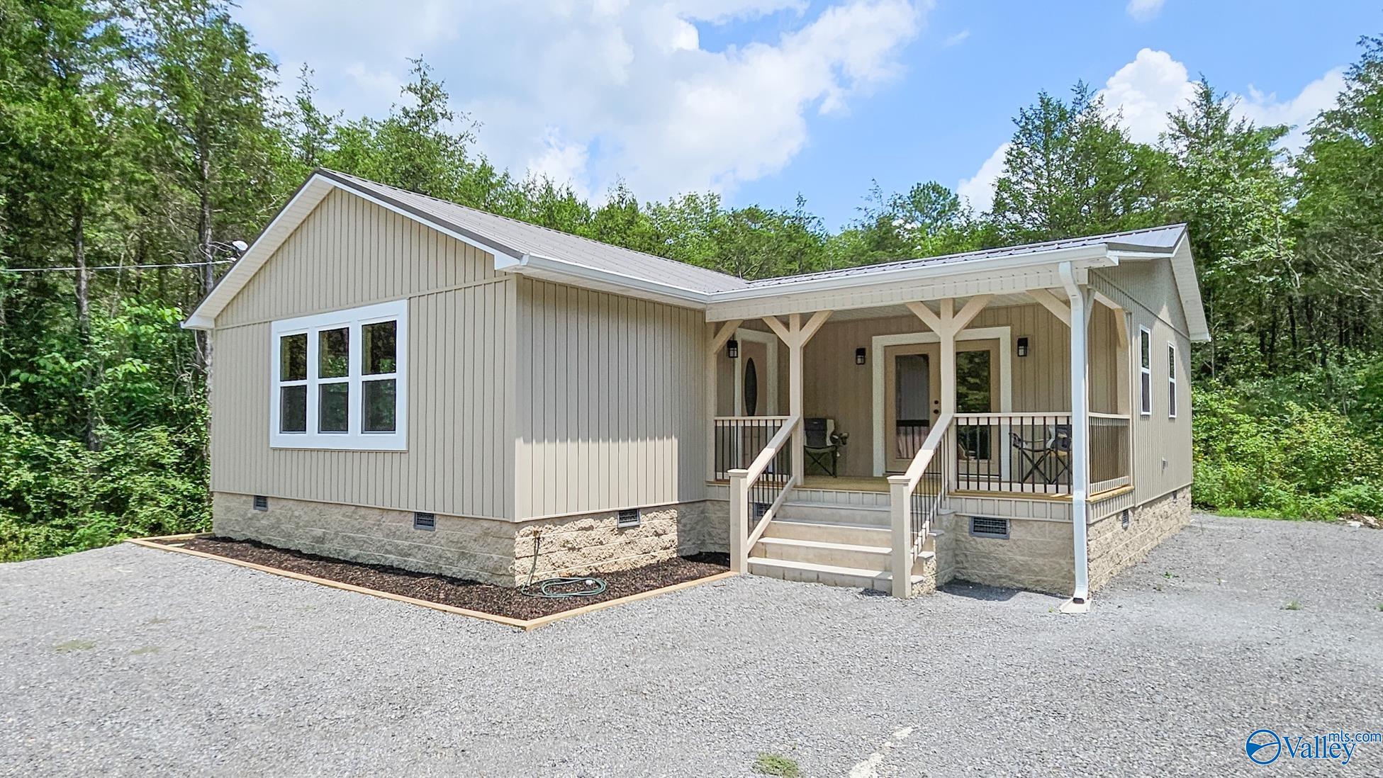 Woodville, Alabama 35776, United States, 2 Bedrooms Bedrooms, ,2 BathroomsBathrooms,Residential,Active,181007