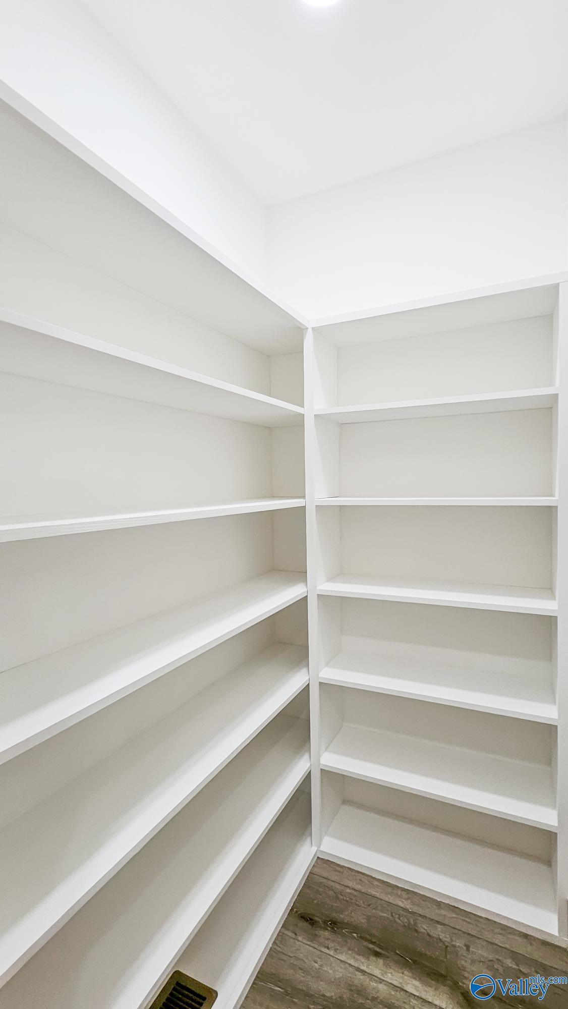 Woodville, Alabama 35776, United States, 2 Bedrooms Bedrooms, ,2 BathroomsBathrooms,Residential,Active,181007