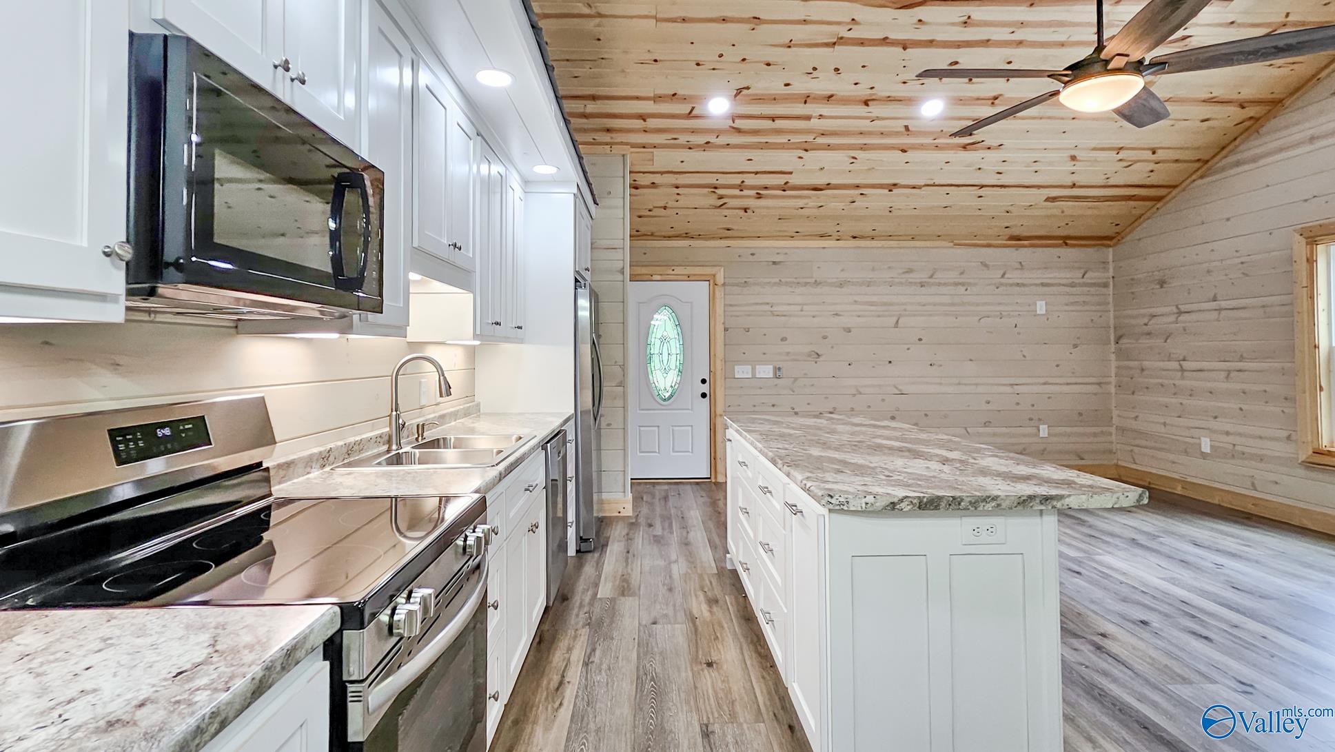 Woodville, Alabama 35776, United States, 2 Bedrooms Bedrooms, ,2 BathroomsBathrooms,Residential,Active,181007