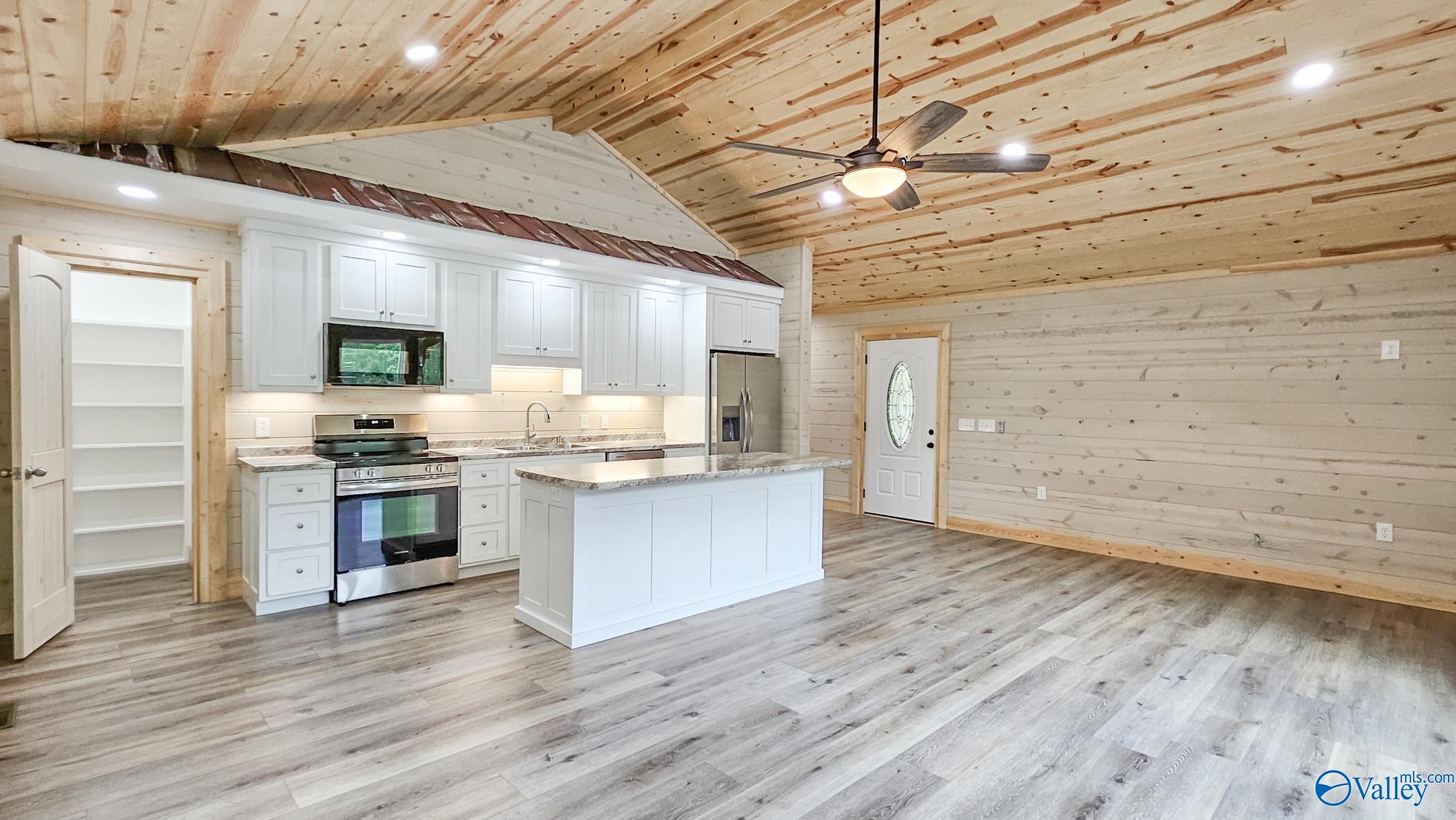 Woodville, Alabama 35776, United States, 2 Bedrooms Bedrooms, ,2 BathroomsBathrooms,Residential,Active,181007