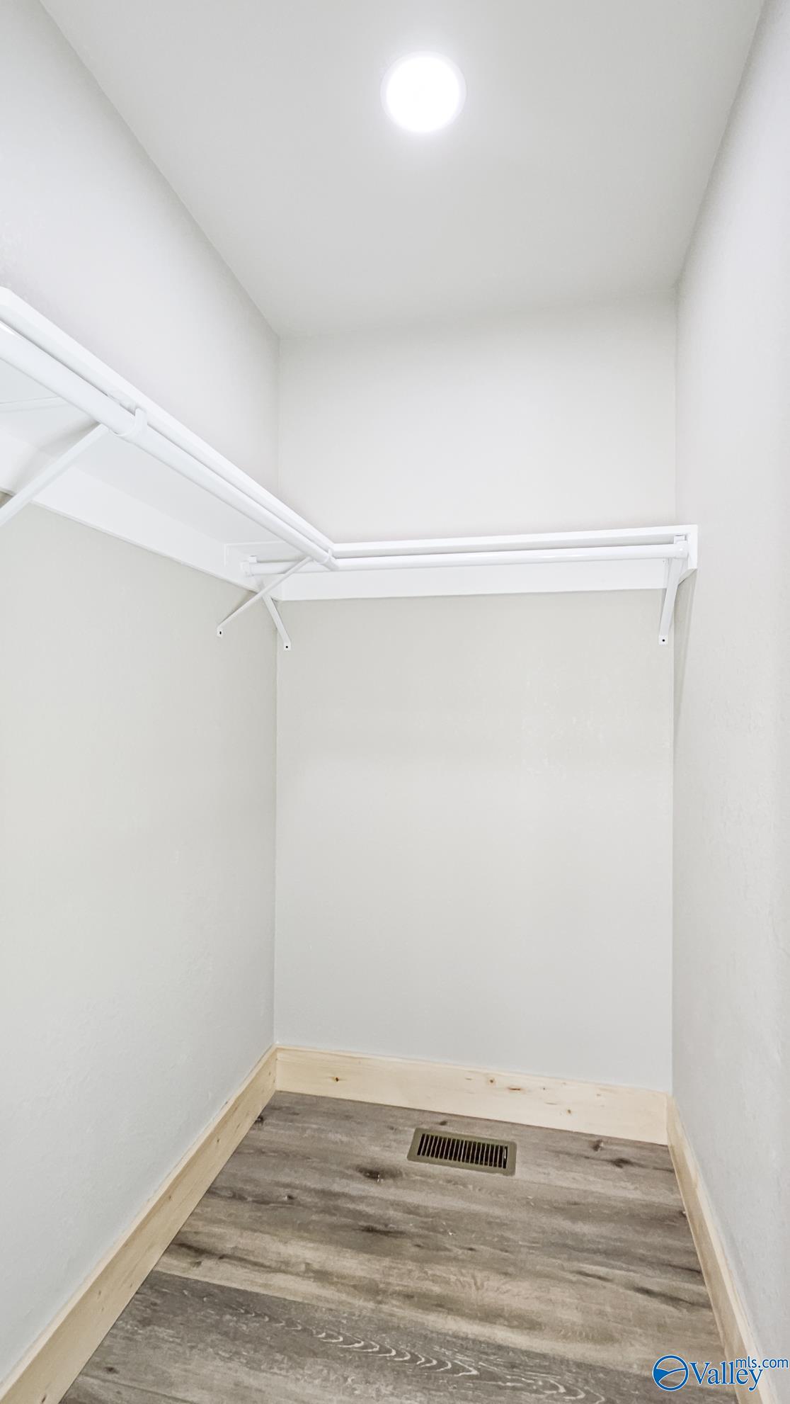 Woodville, Alabama 35776, United States, 2 Bedrooms Bedrooms, ,2 BathroomsBathrooms,Residential,Active,181007