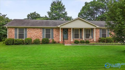 Homes For Sale - 7208 Hickory Hill Lane<br/> Huntsville, AL 35802