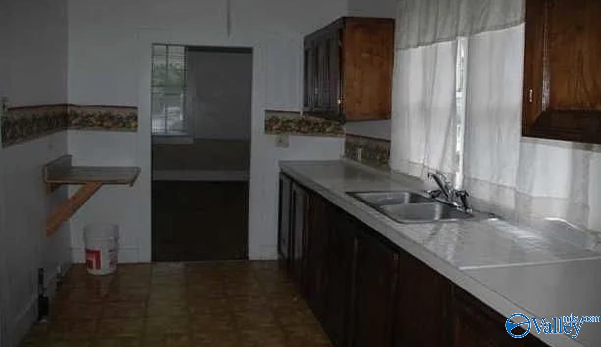 802 Clarendon Ave, Bessemer, Alabama image 3
