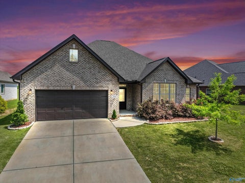 Homes For Sale - 204 Dustin Lane<br/> Madison, AL 35757