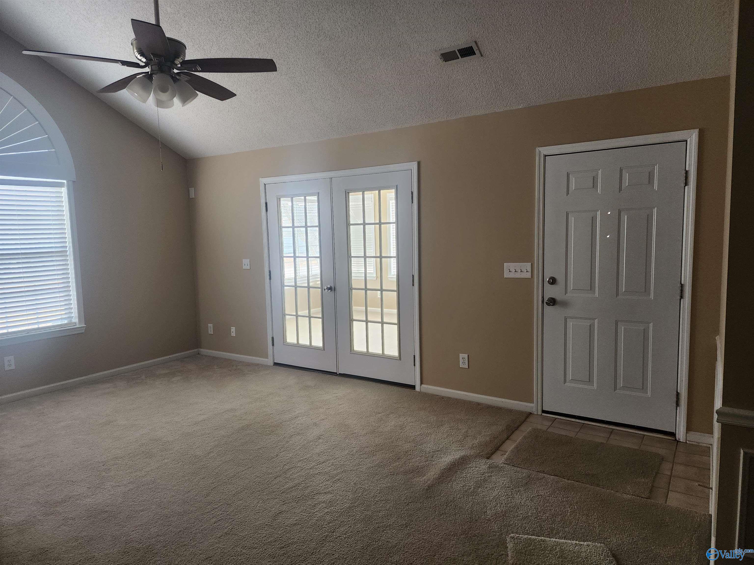 1013 Cathedral Circle 1013