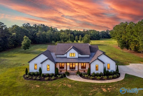Homes For Sale - 180 Honea Lane<br/> Madison County, Owens Cross Roads, AL 35763