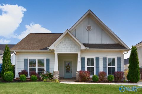 Photo of 1177 Towne Creek Place NW, Huntsville, AL 35806 (MLS # 21916903)