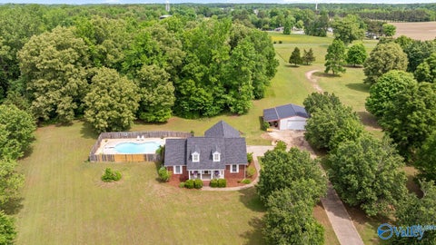 Homes For Sale - 25645 Nellie Faye Circle<br/> Limestone County, Ardmore, AL 35739
