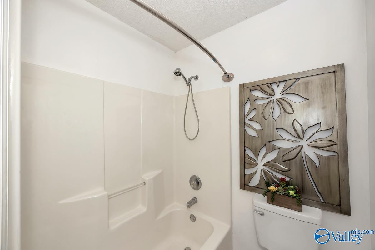 315 Woodridge Drive, Decatur, Alabama image 18