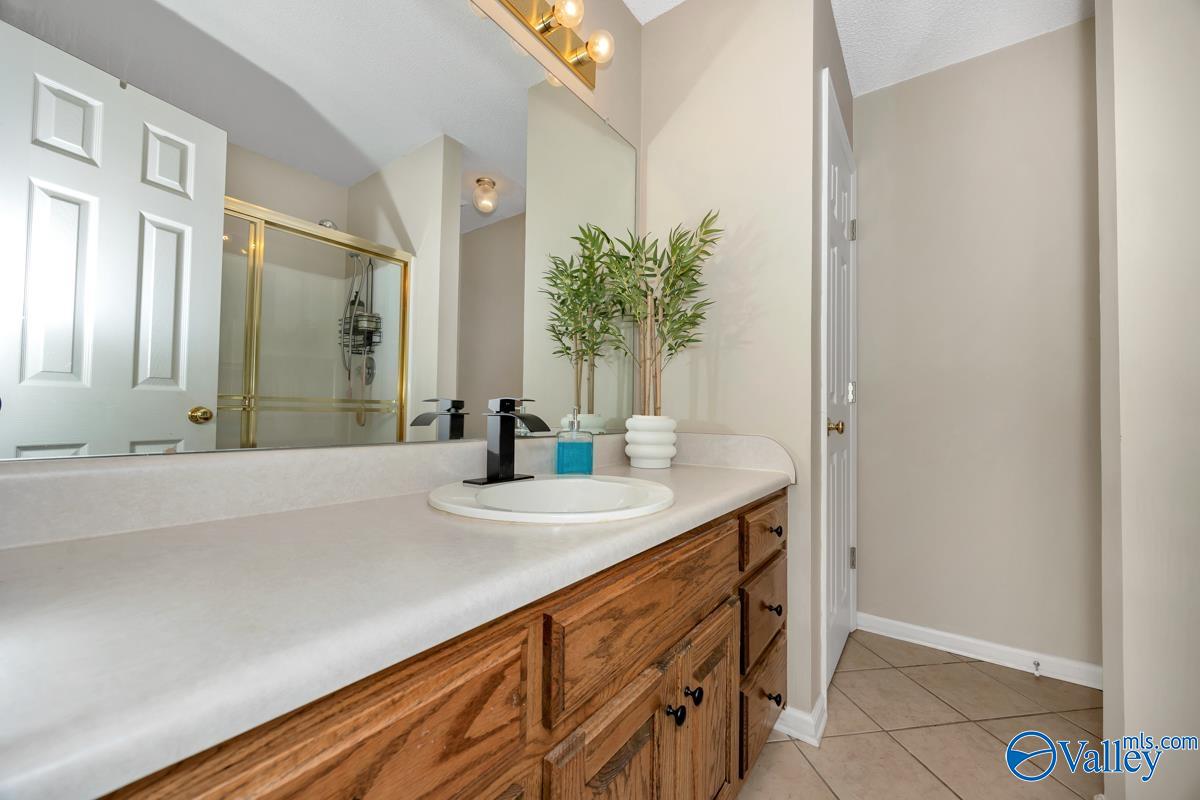 315 Woodridge Drive, Decatur, Alabama image 11