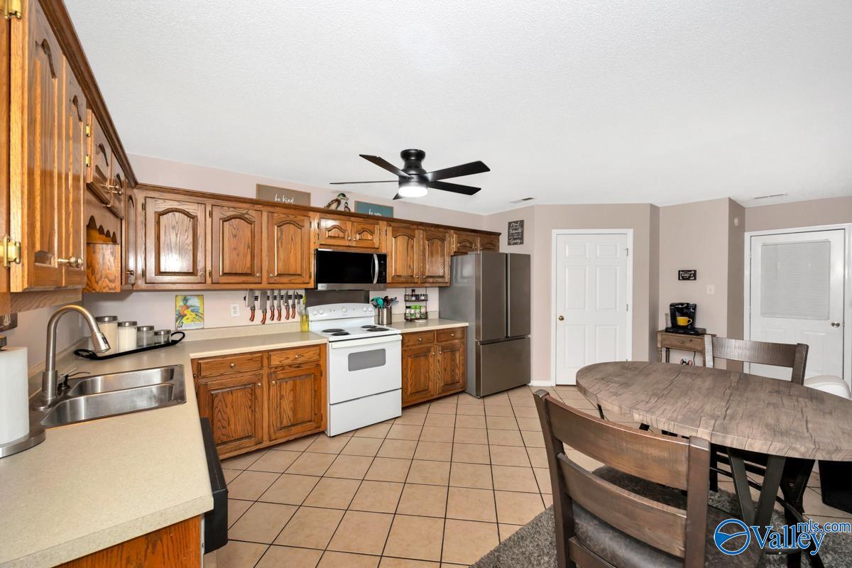 315 Woodridge Drive, Decatur, Alabama image 28