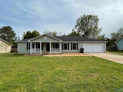 Homes For Rent - 120 Springfield Lane<br/> Madison, AL 35758