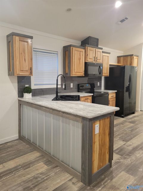 Homes For Sale - 2900 Old Railroad Bed Road<br/> Harvest, AL 35749