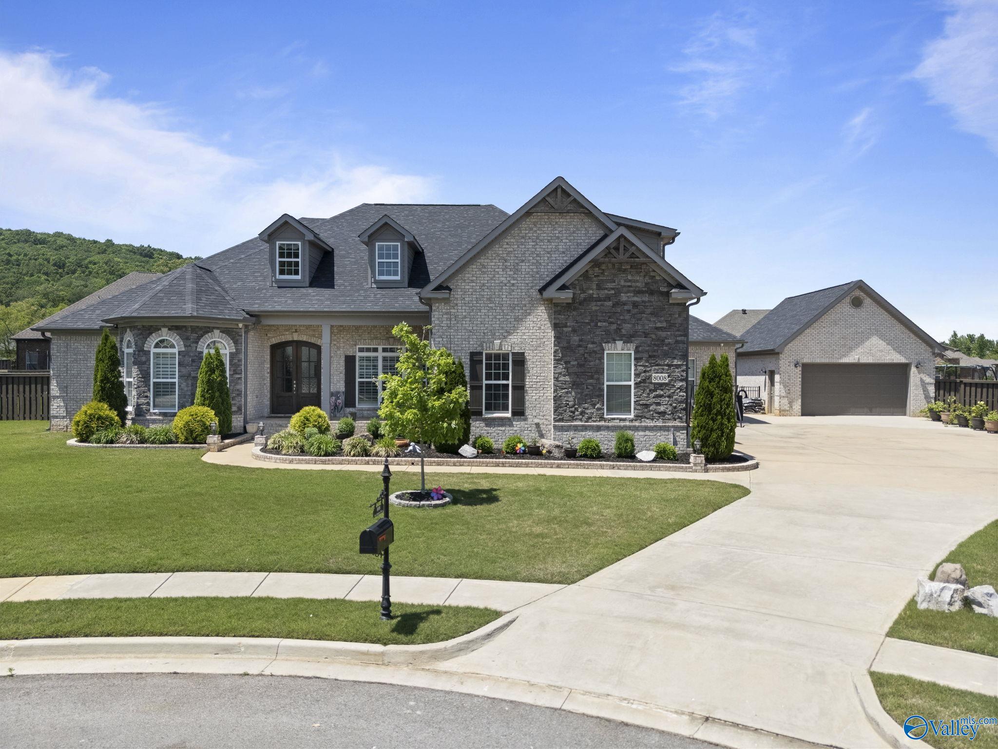 8008 Farm Meadow Drive, Owens Cross Roads, Alabama image 2