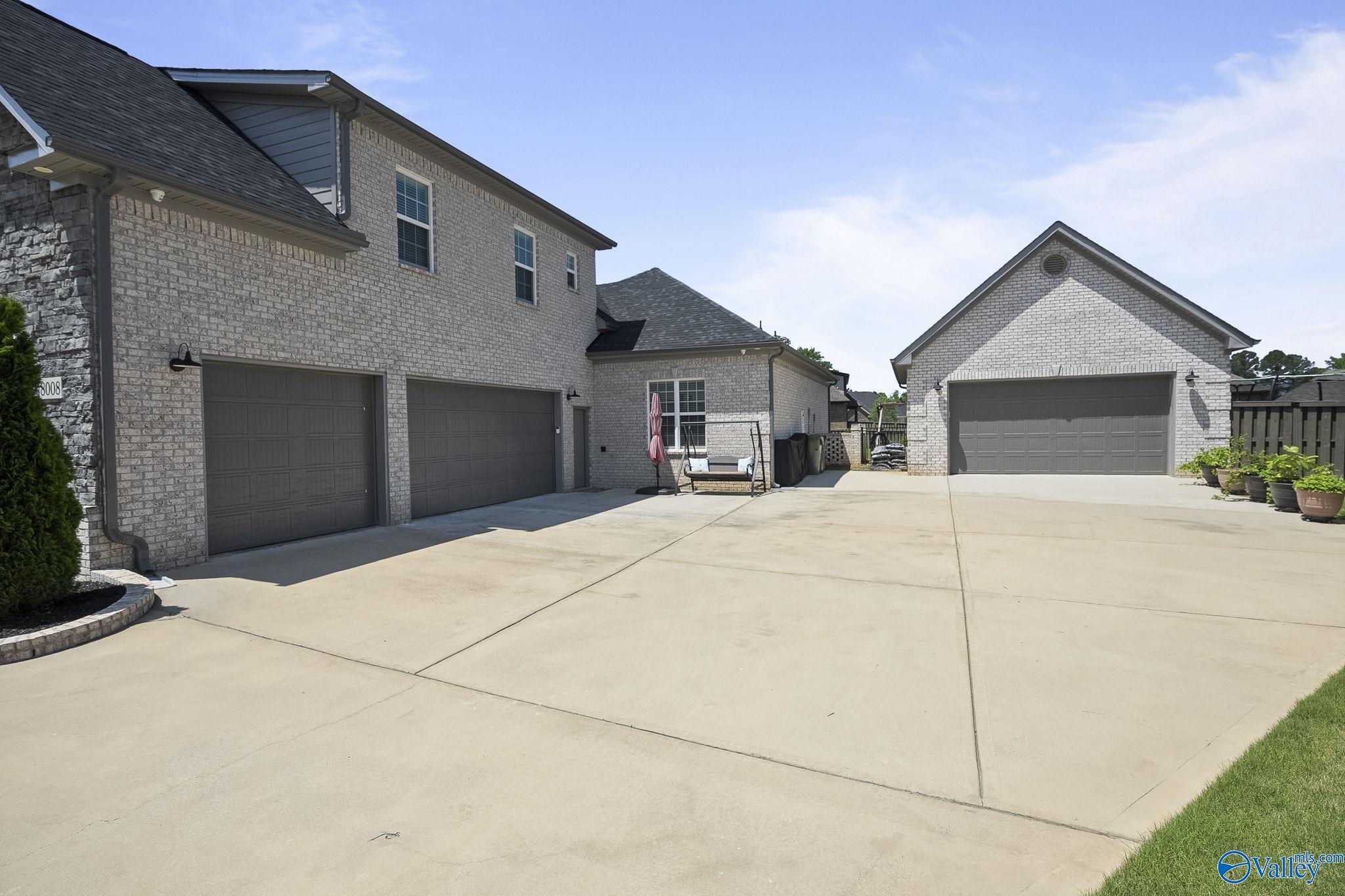 8008 Farm Meadow Drive, Owens Cross Roads, Alabama image 32