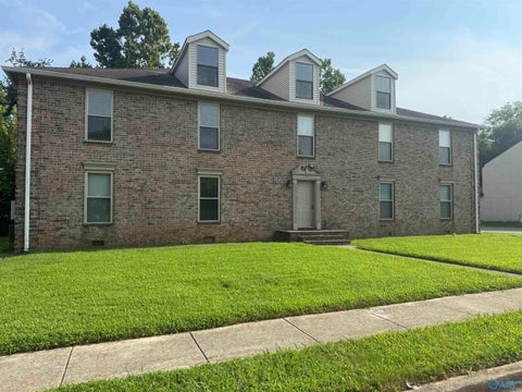 Townhouse For Rent - 2609 Wynterhall Road #4<br/> Huntsville, AL 35803