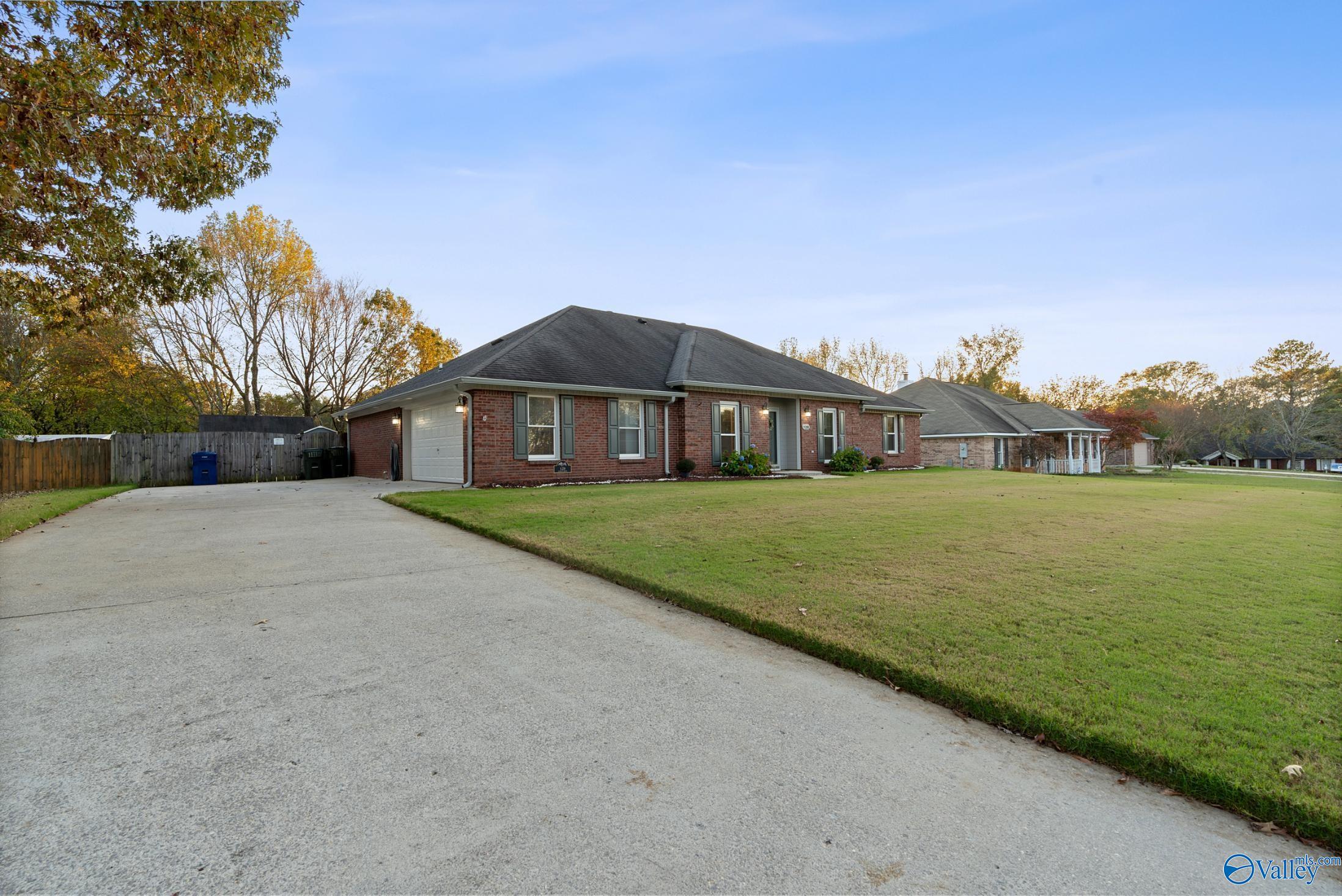 128 Capote Drive, Harvest, Alabama image 2