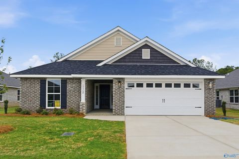 Homes For Sale - 15368 Springbrook Trace<br/> Athens, AL 35611