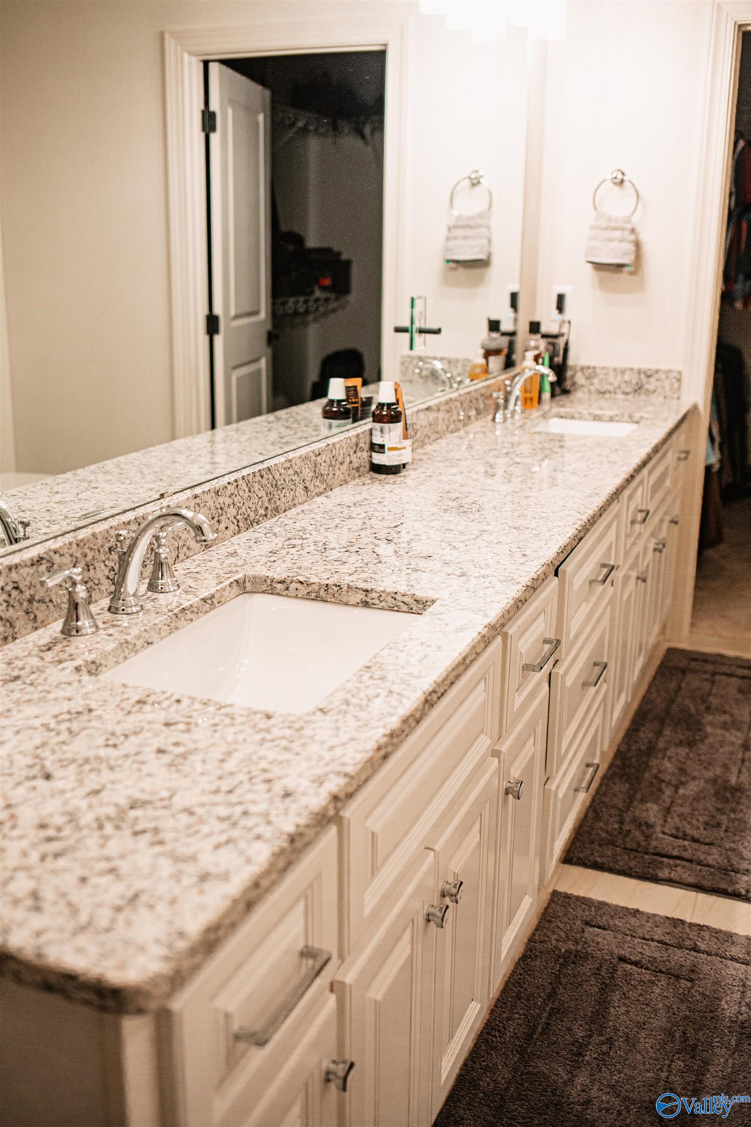 2931 Cherokee Ridge Drive, Union Grove, Alabama image 17