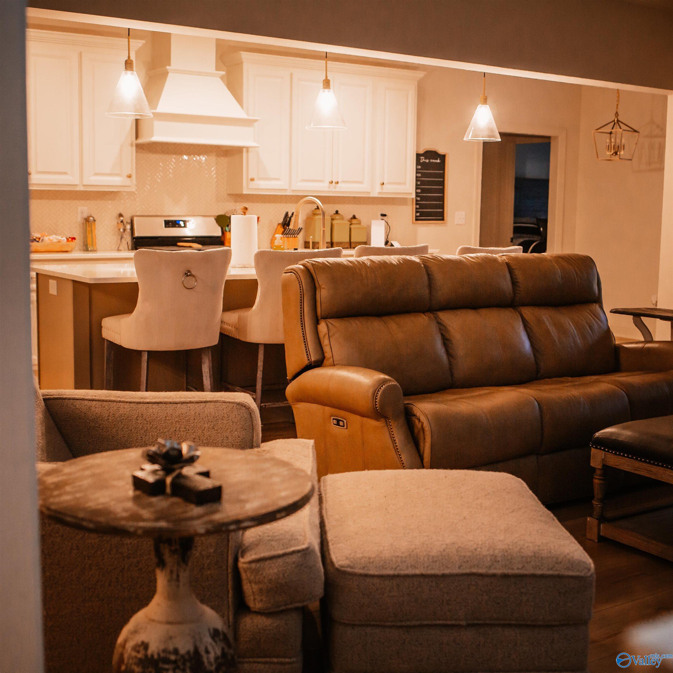 2931 Cherokee Ridge Drive, Union Grove, Alabama image 4