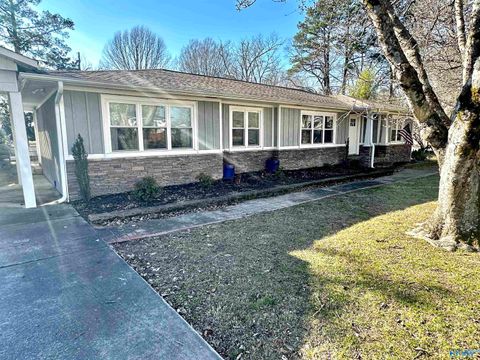 Homes For Sale - 805 7th Way<br/> Arab, AL 35016