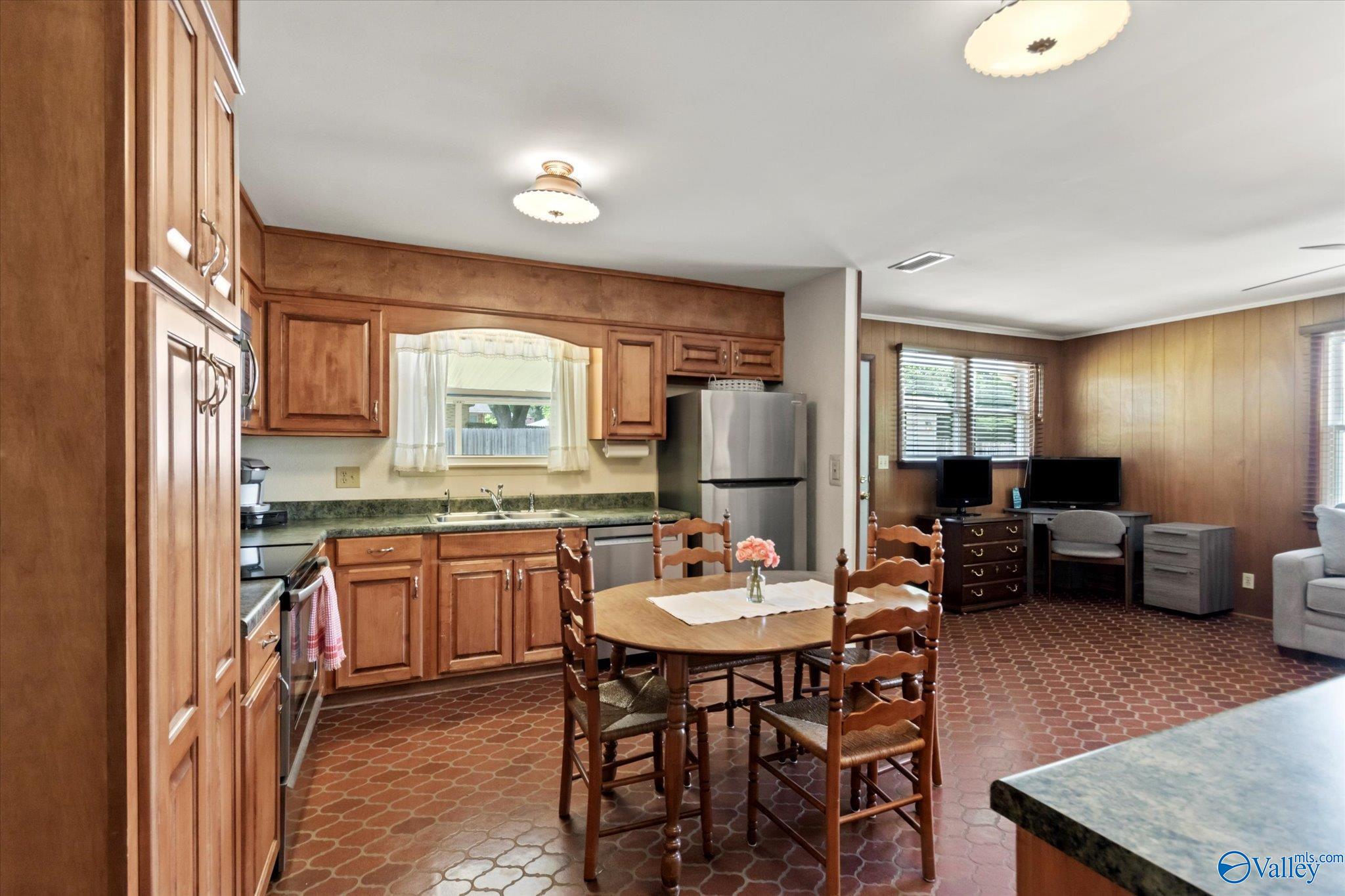 415 Harolds Drive, Huntsville, Alabama image 5