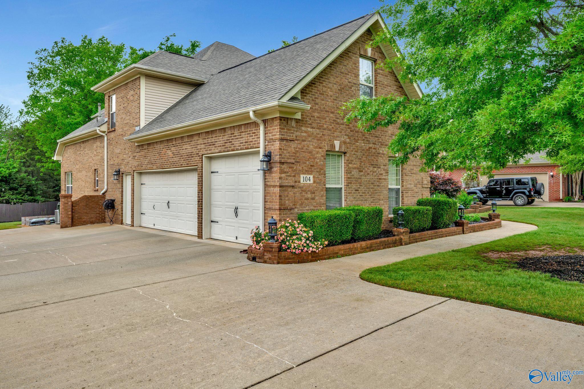 104 Gentle River Road, Harvest, Alabama image 5