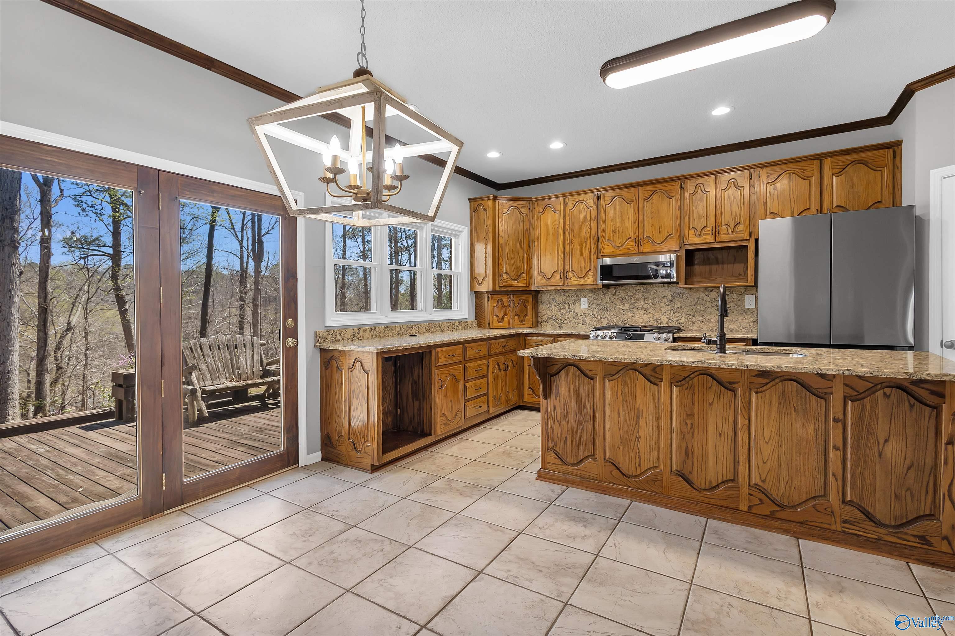 148 Village Drive, Hartselle, Alabama image 13