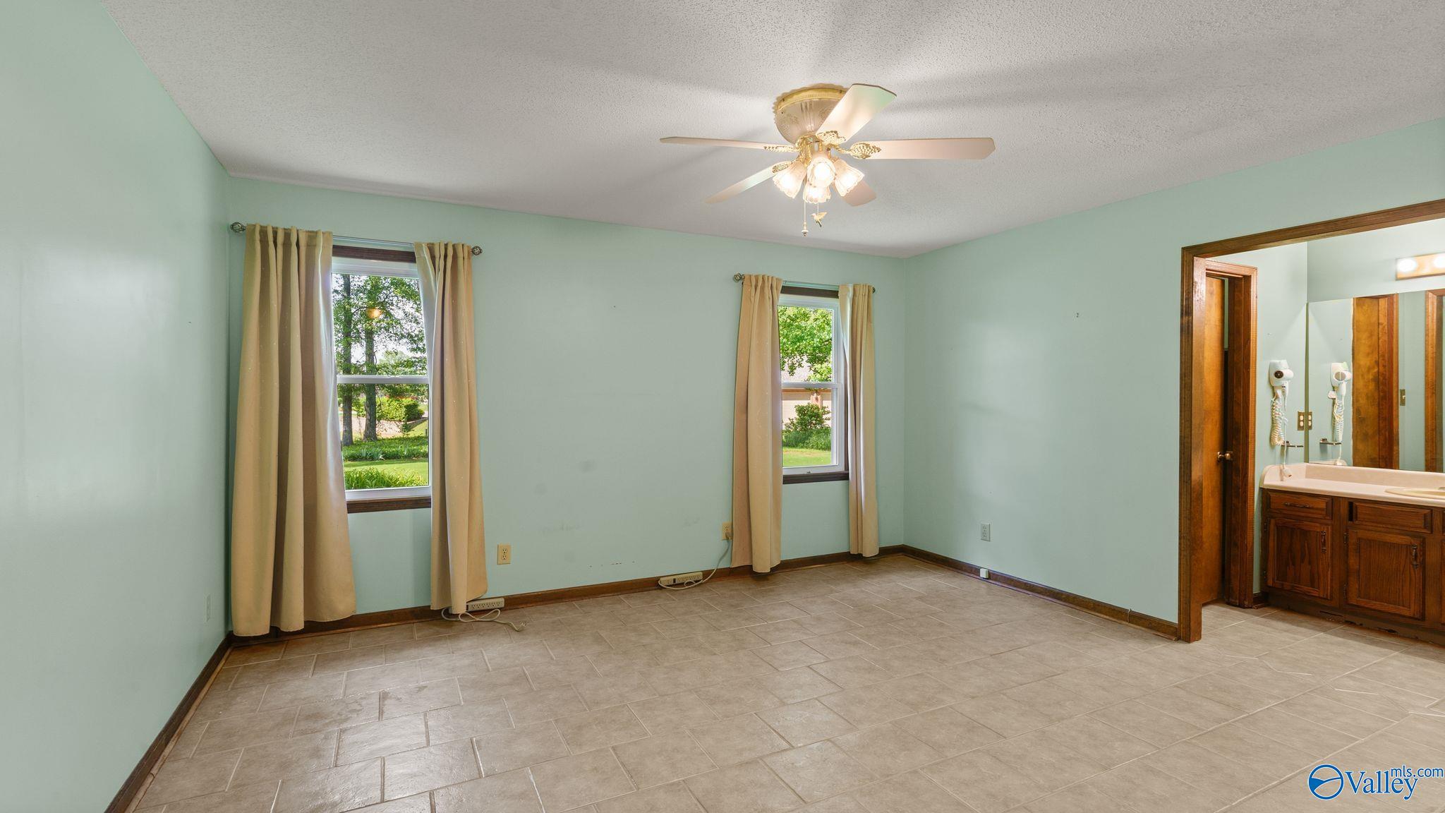 2302 Auburn Drive, Decatur, Alabama image 11